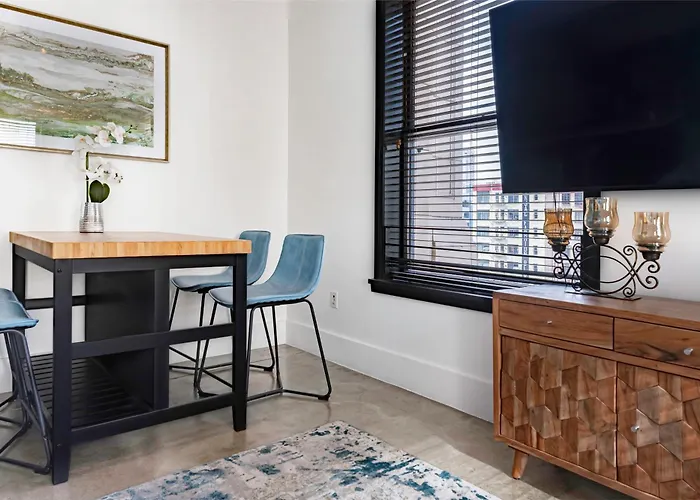 Gorgeous Apartment 2-Bedroom 2-Bathroom